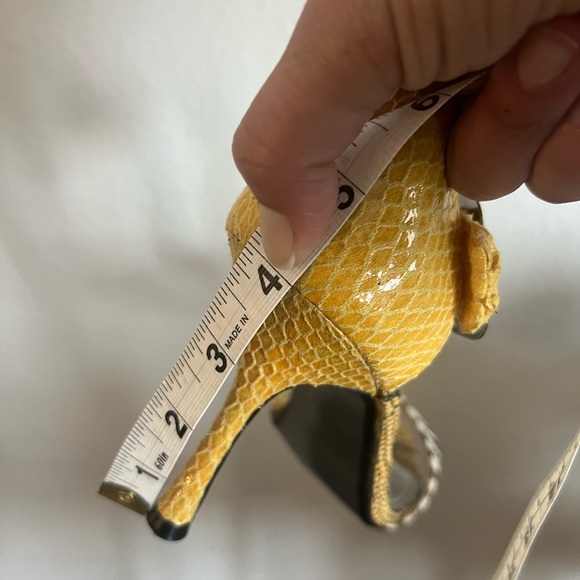 Naughty Monkey Black and Yellow Animal Print Sandals Size 8 - Picture 4 of 5